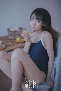 搓揉着她硕大丰满的双乳